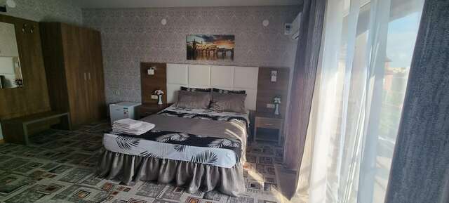 Гостиница Приморская Ейск-100